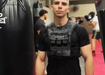 Σοκ στη Σερβία: Άγρια επίθεση στον Γιάννη Τσουκαλά μετά το νοκ-άουτ για τον παγκόσμιο τίτλο